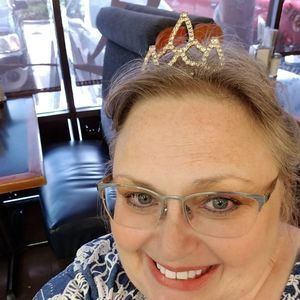 Meet your Posher, Jana